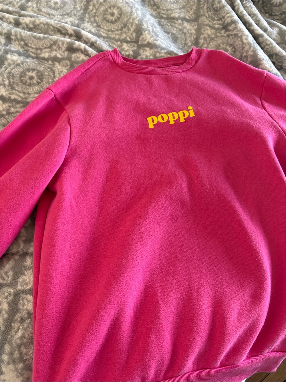 poppi Bright Pink Sweatshirt with Yellow poppi Logo xs